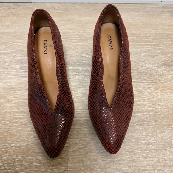 Ganni Shoes - Ganni Burgundy Snakeskin Heels